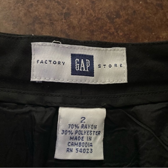 Ladies Black Gap Career Skirt - Picture 2 of 3